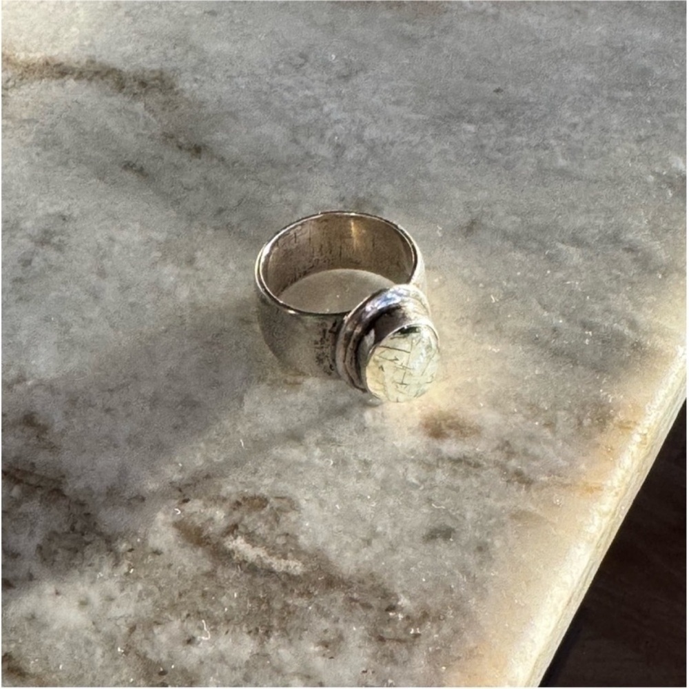 Sundance Rutilated Quartz Silver Ring - Picture 9 of 9